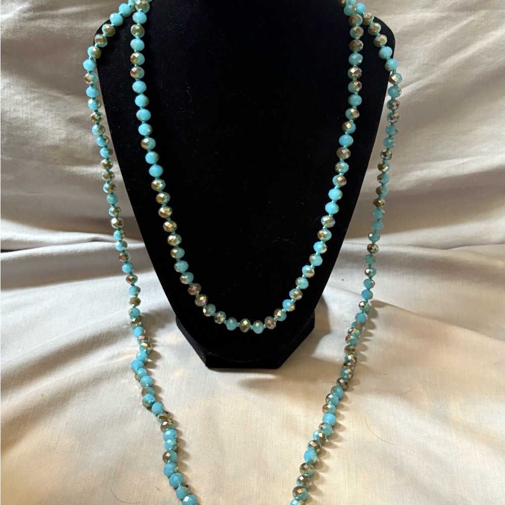 Elegant Blue Beaded Necklace Set